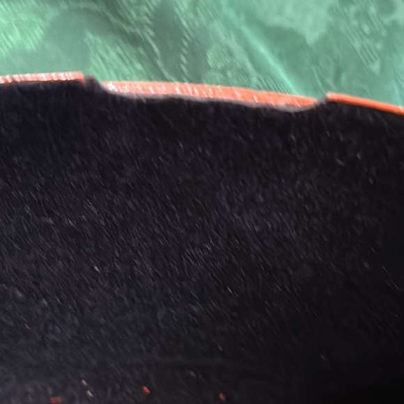 Vintage Rare Hat Box with Felt Lining - Picture 12 of 17